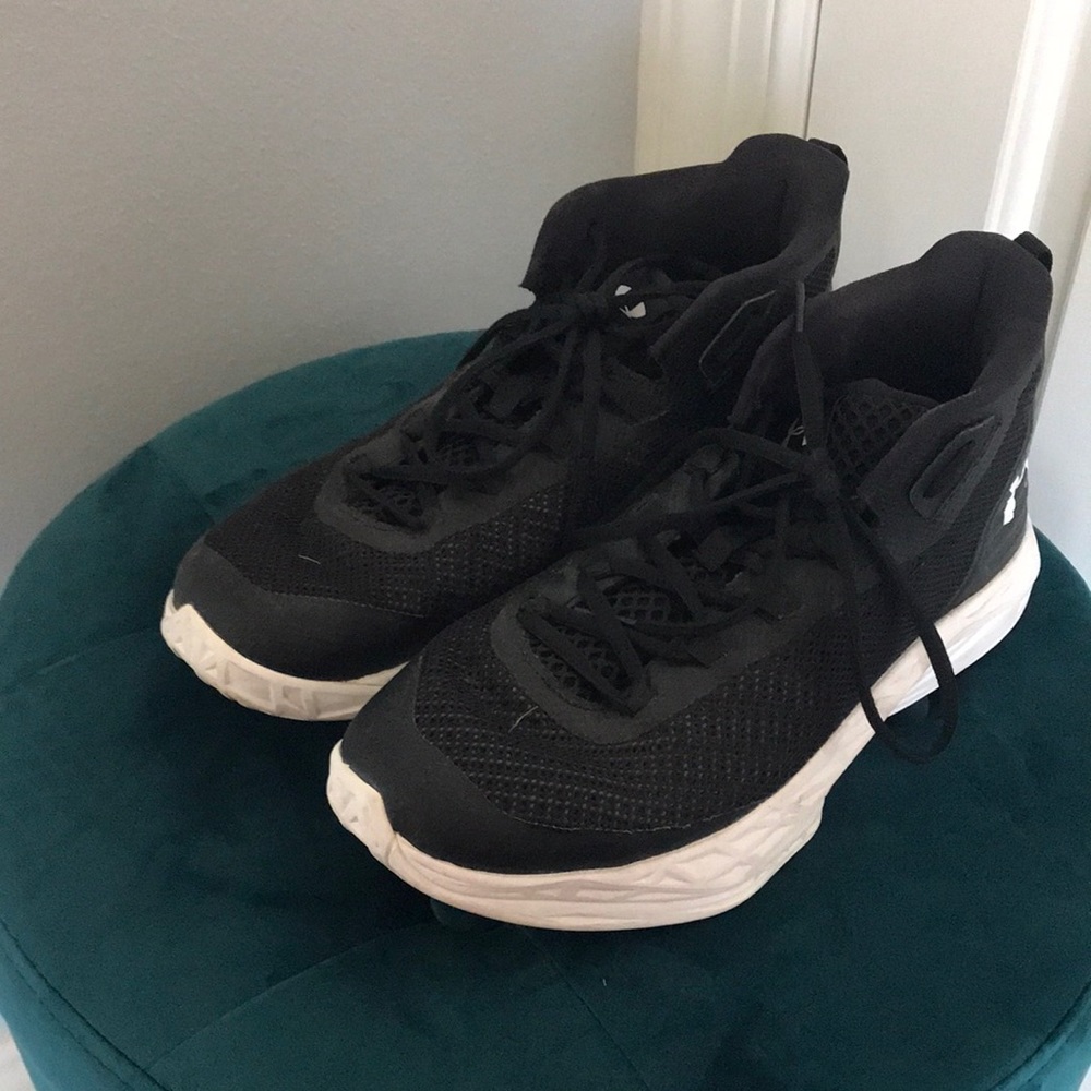 black under armour basketball shoes